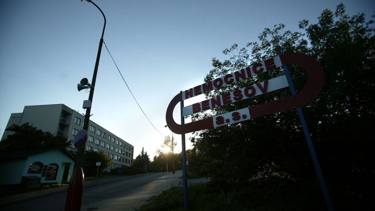 Benešovská nemocnice se začne v pondělí vracet k běžnému provozu